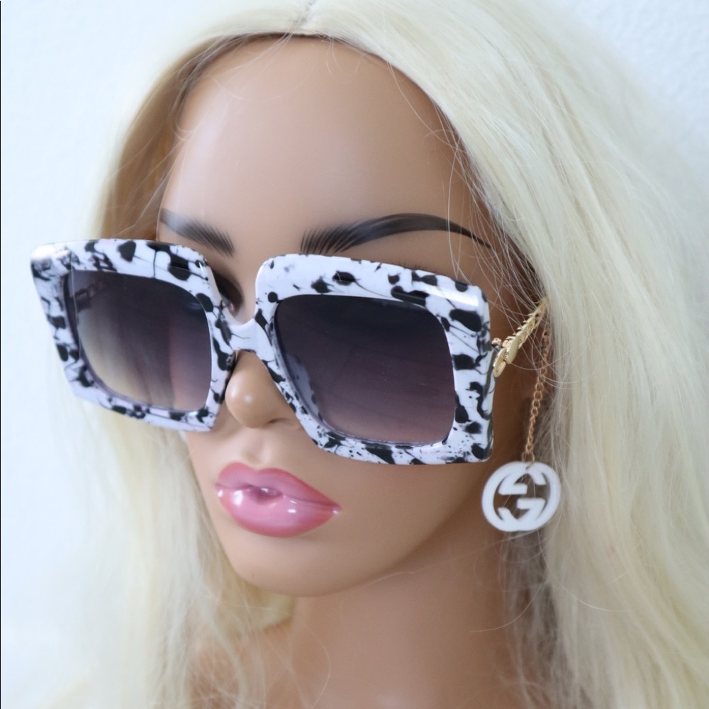 Black and White Square Vintage Sunglasses with Gucci accent